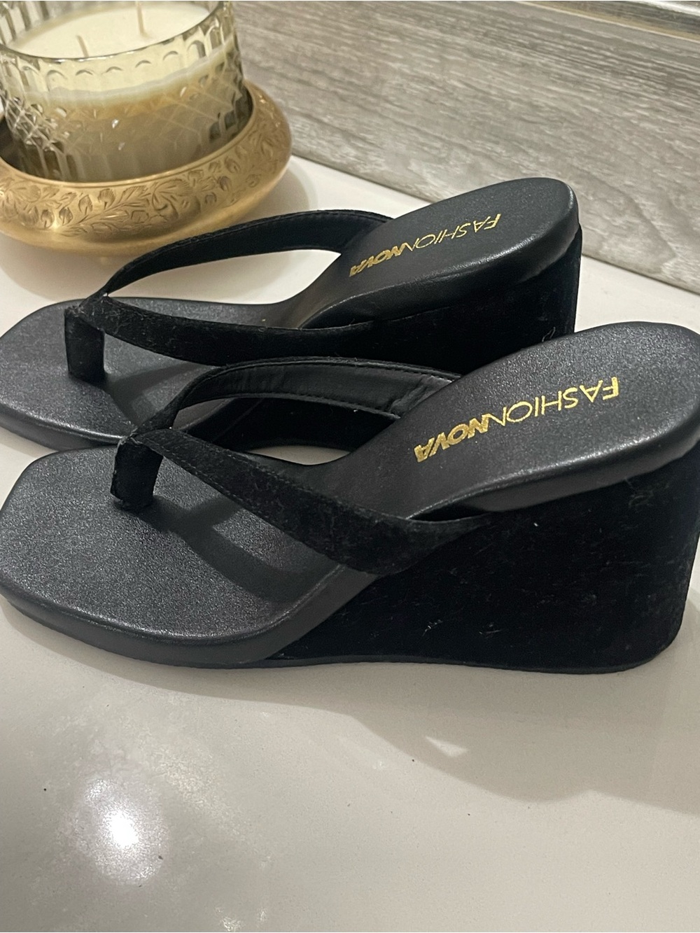 Fashion Nova Black Wedge Flip-Flop Sandals size 6